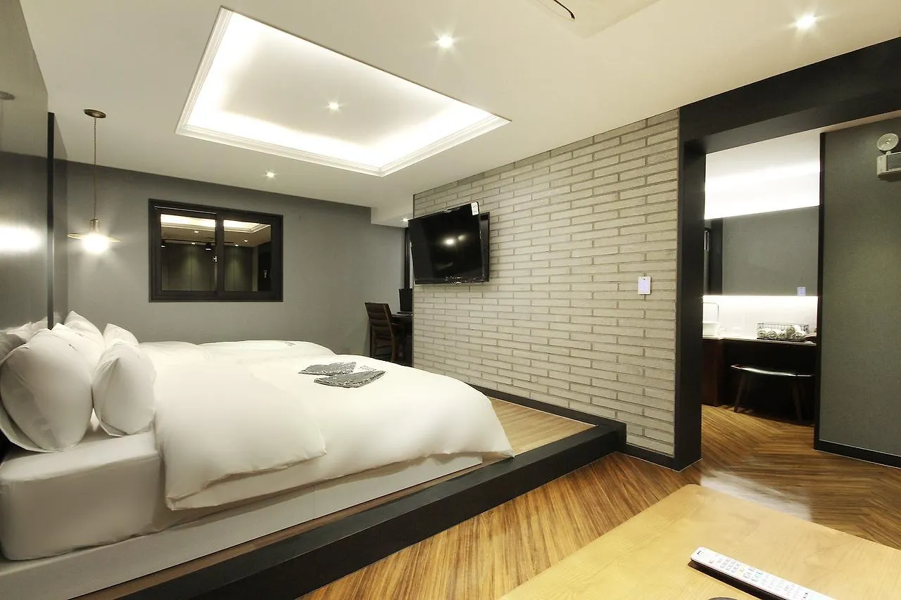 Hotel Smith Busan 2*,  South Korea